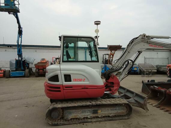 Takeuchi TB250-2
