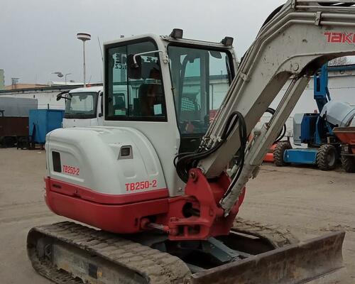 Takeuchi TB250-2