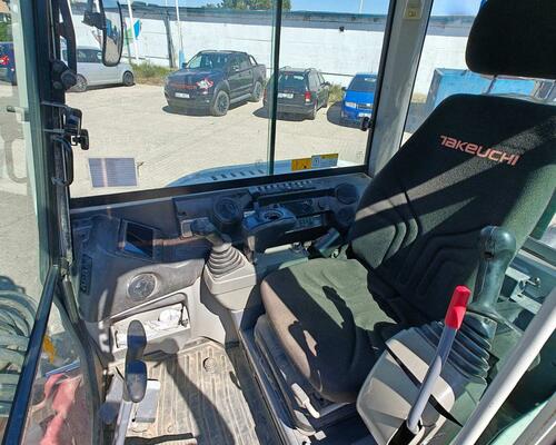 Takeuchi TB250-2