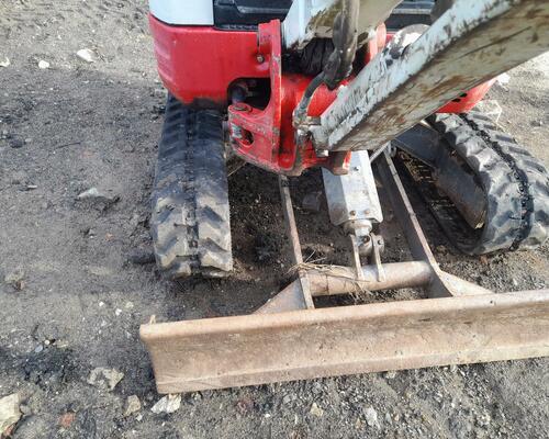 Takeuchi tb 23r