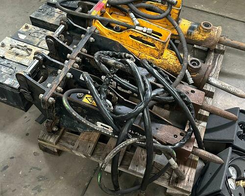 kladivo JCB HM12T pro bagry 0,5-2,0 t
