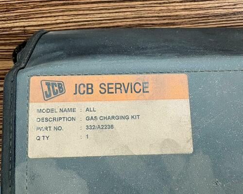 kladivo JCB HM25 + Doplňková sada pro kladivo