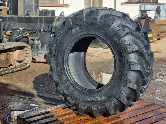 Radiální Michelin XMCL 400/70-20, 16/70-20 (99%)