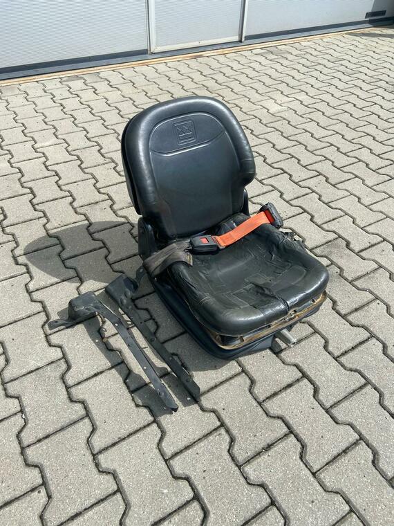 sedadlo sklápěče