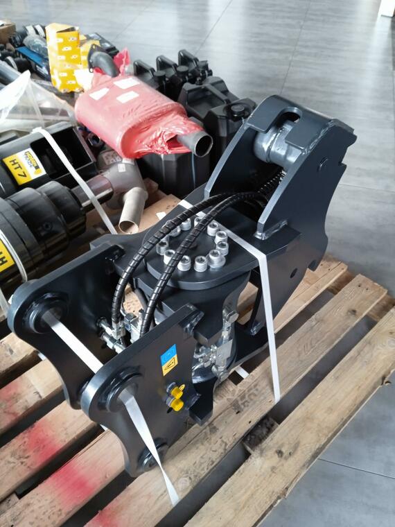 Výklopná hlava Tiltraton Powertilt JCB 3CX
