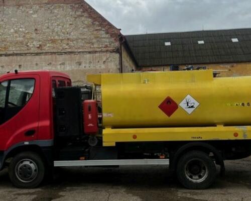 Avia D90 (Cummins motor)