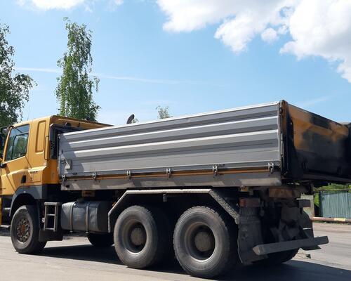 DAF CF 85.460 6x4 SCHWARZMÜLLER S3 / NOSNOST 13.900 kg / ZF16 manuál / ZF INTARDÉR / plachta 
