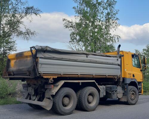DAF CF 85.460 6x4 SCHWARZMÜLLER S3 / NOSNOST 13.900 kg / ZF16 manuál / ZF INTARDÉR / plachta 