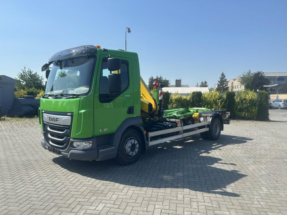 DAF LF 230 FA nosič kontejnerů + RH