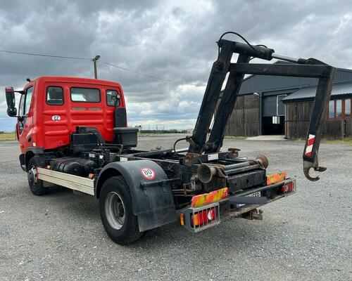 Hákový nosič AVIA D 100-motor CUMMINS