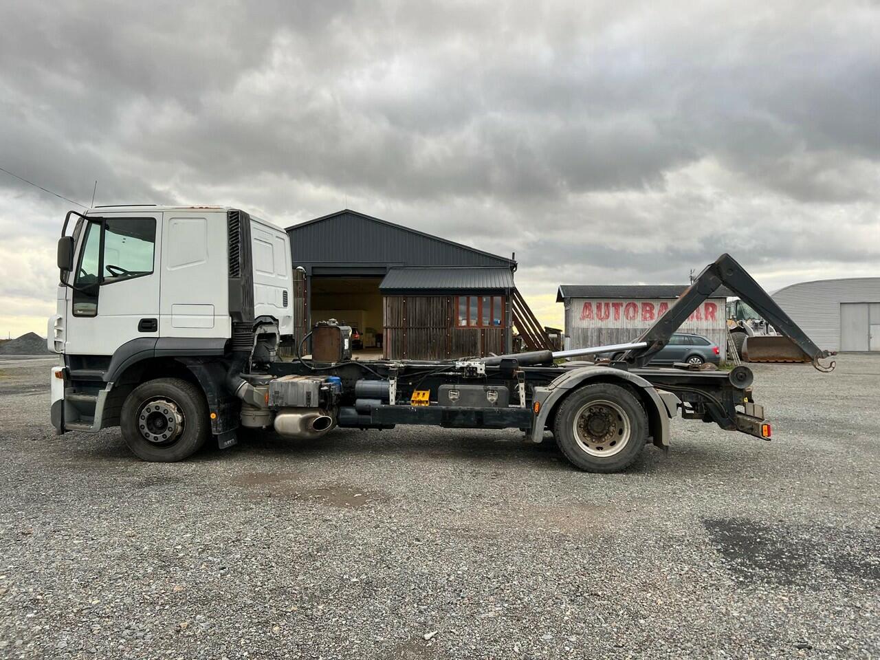 Hákový nosič  kontejnerů IVECO AT190S36