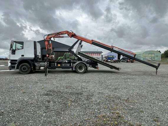 IVECO AT190S36+HR ATLAS+PLATO (KONTEJNER)-VHODNÉ NA PŘEPRAVU STAVEBNÍCH STROJŮ