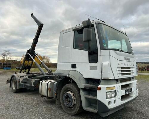 IVECO AT190S36-VHODNÉ NA PŘEPRAVU STAVEBNÍCH STROJŮ