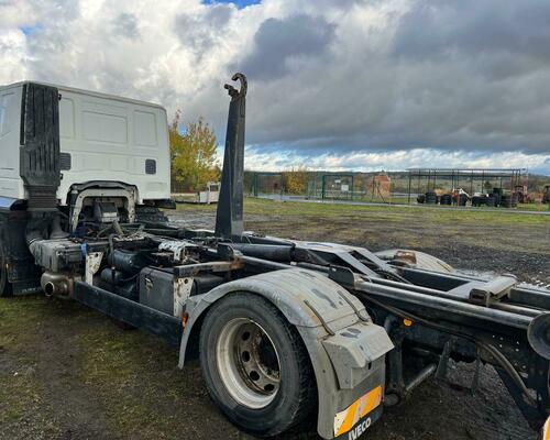 IVECO AT190S36VHODNÉ NA PŘEPRAVU STAVEBNÍCH STROJŮ
