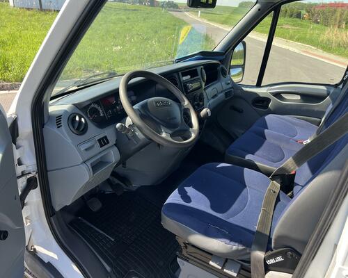 Iveco Daily 2.3d 16V 85kw, valník , 7 míst