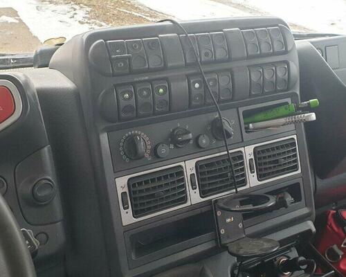 IVECO Eurocargo 16t hákový nosič kontejnerů + Palfinger PKK