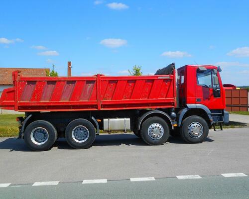 Iveco MP340 E 37 H 8x4
