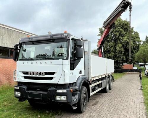 IVECO Trakker AD260.T41 +Fassi