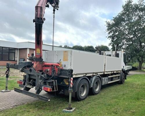 IVECO Trakker AD260.T41 +Fassi