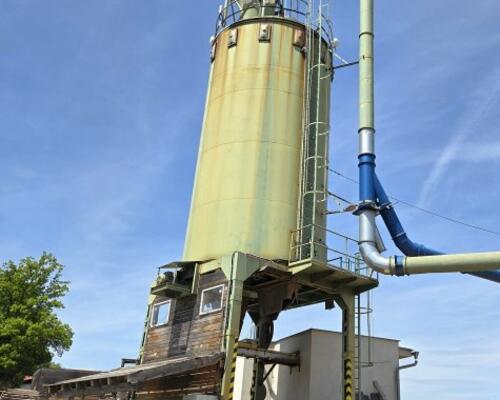 _JINÉ (CZ) DŘEVO TRUST