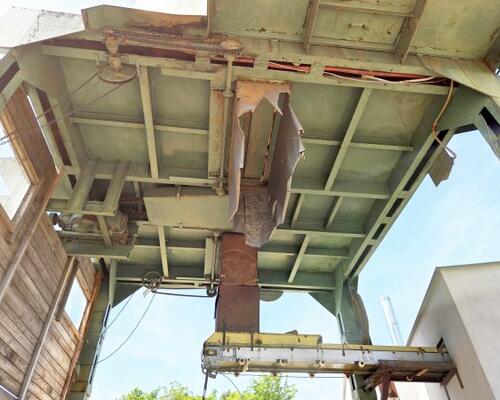 _JINÉ (CZ) DŘEVO TRUST