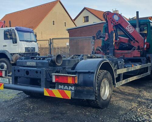 MAN 12.185 nosič kontejnerů s hydraulickou rukou