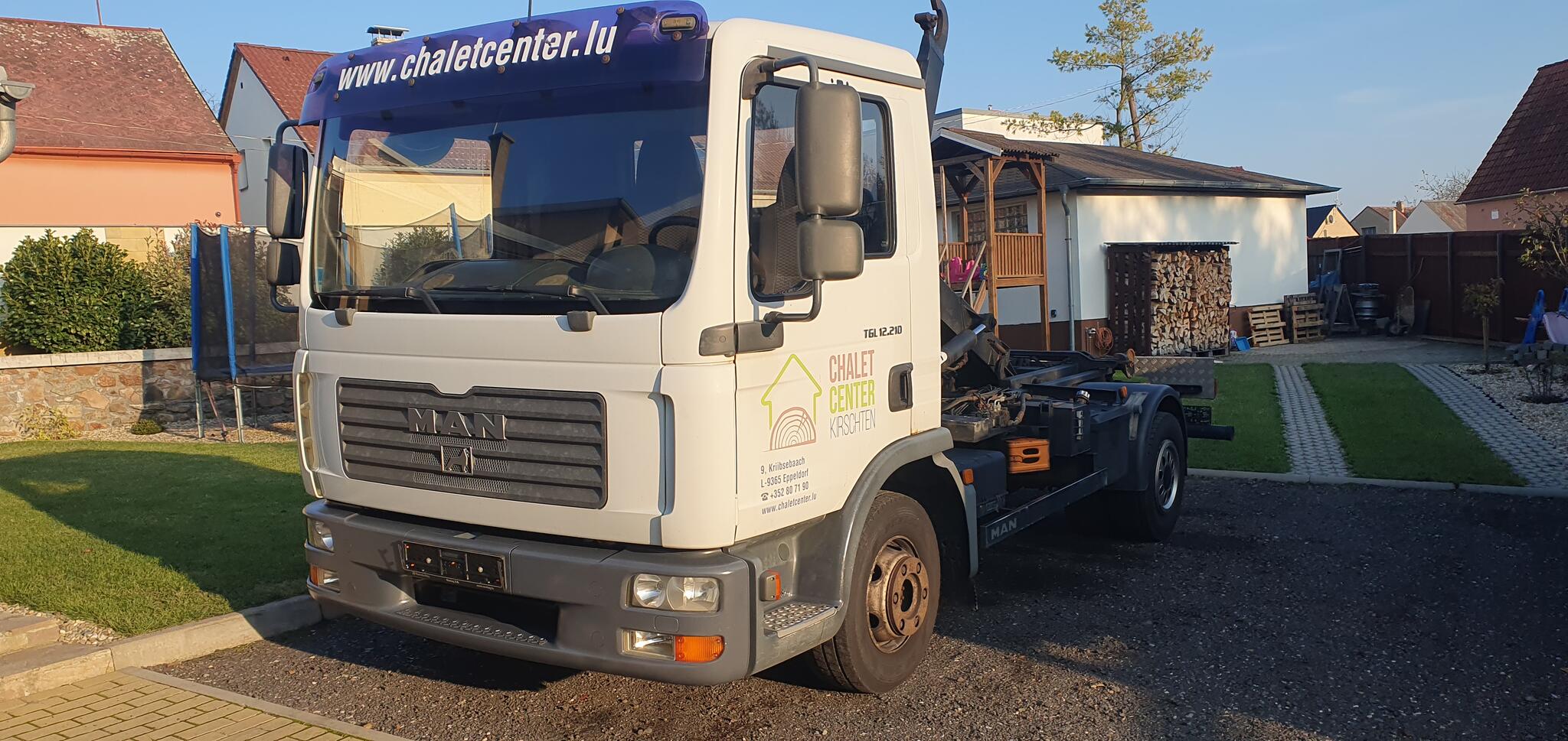 MAN 12.210 nosič kontejneru