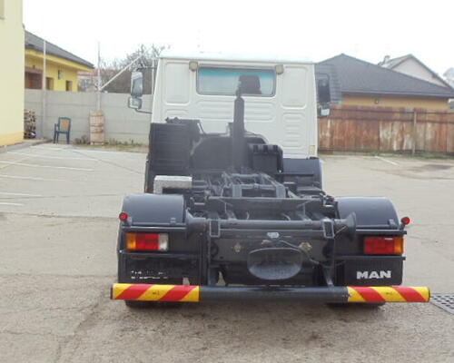 MAN 8.180 . nosič kontejnerů