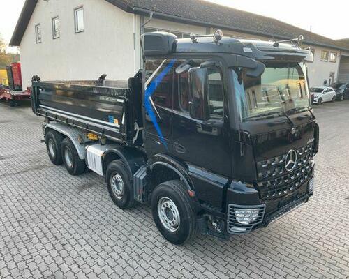 MB Arocs 3251 8x4 sklápěč Bordmatic