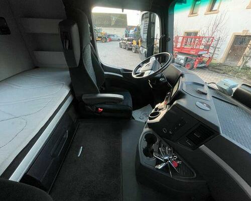 MB Arocs 3251 8x4 sklápěč Bordmatic