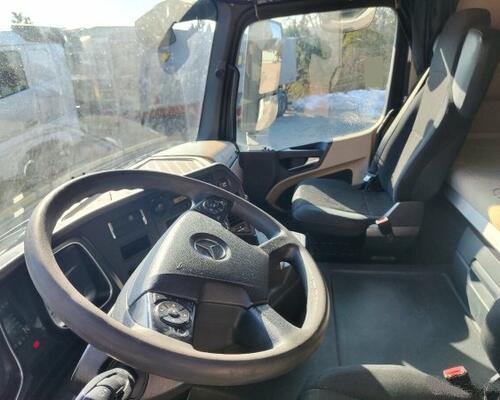 Mercedes Actros 2443