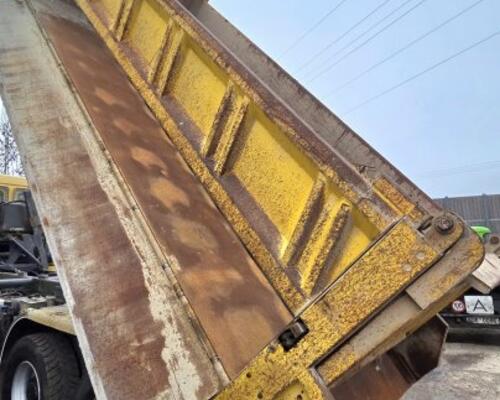 Mercedes Actros 4148 K (952.33)