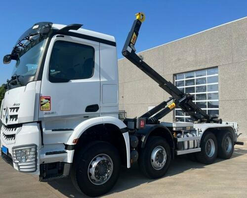 Mercedes Arocs 3251