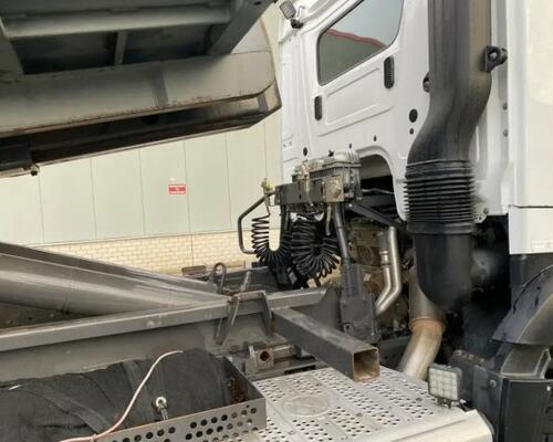 Mercedes Arocs 3351
