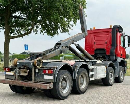 Mercedes Arocs 3740