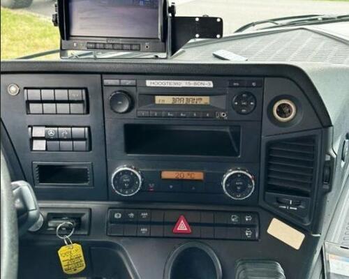 Mercedes Arocs 3740
