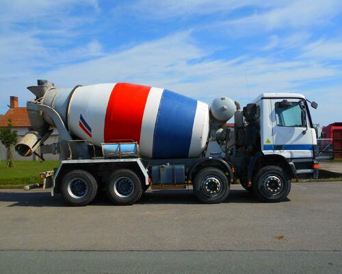 Mercedes Benz Actros 3235B 8x4