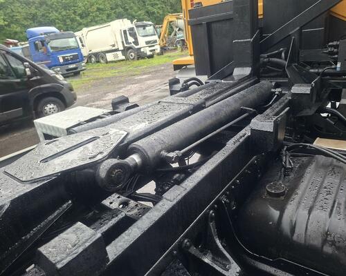 MERCEDES BENZ ATEO 1318 4x4 Kontejner 7T Analog