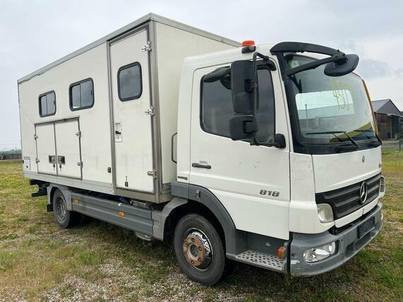 Pojízdná dílna ATEGO 818 S ELEKTROCENTRÁLOU A ZVDIHACÍM ZAŘÍZENÍM NA AUTOGEN