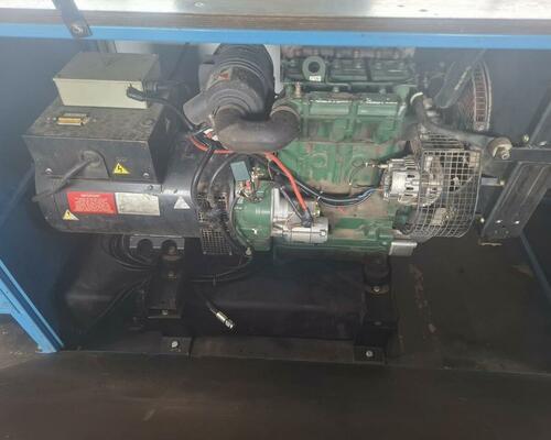 POJÍZDNÁ DÍLNA S ELEKTROCENTRÁLOU MERCEDES BENZ ATEGO 818