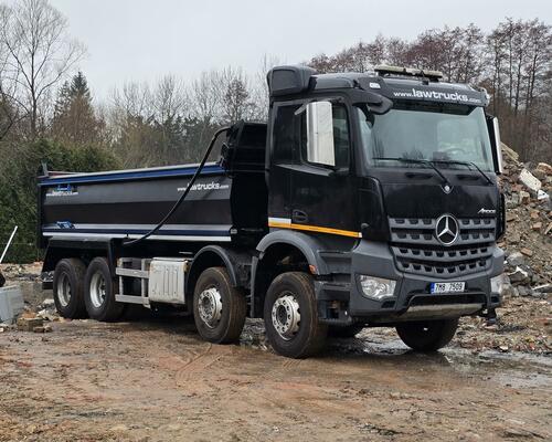 Sklápěč Mercedes-Benz Arocs 3240, 2017, 8x4