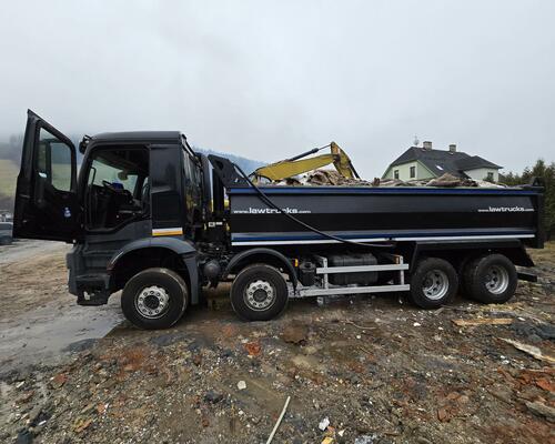 Sklápěč Mercedes-Benz Arocs 3240, 2017, 8x4