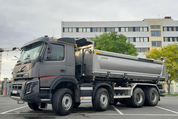 Sklápěč VOLVO FMX 460 8x4 S3 Bordmatic / TAŽNÉ na 34.500 kg / VOLVO SERVISNÍ HISTORIE