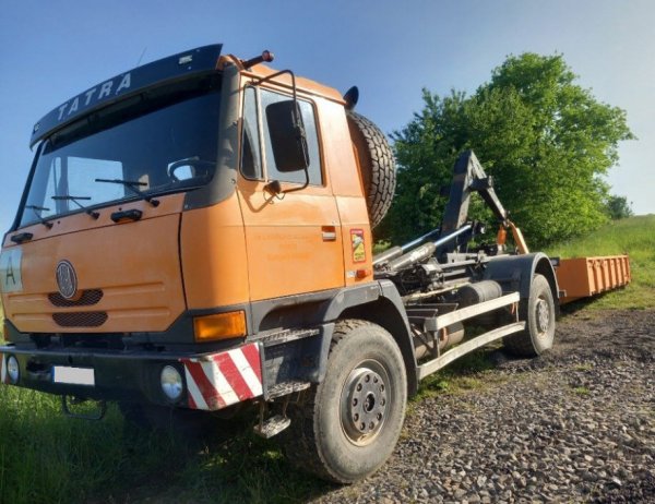 TATRA 815