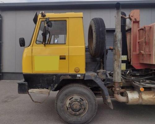 TATRA 815