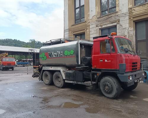 TATRA 815 ROZSTŘIKOVAČ ASFALTU KOBIT ST8000