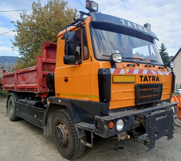 TATRA T815 (8V motor)