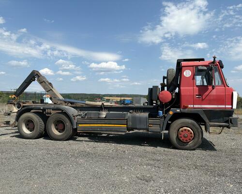 Tatra T 815