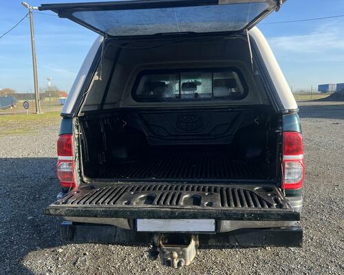 TOYOTA HILUX  HILUX DOUBLE CAB 3 l Diesel
