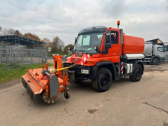 UNIMOG U 400
